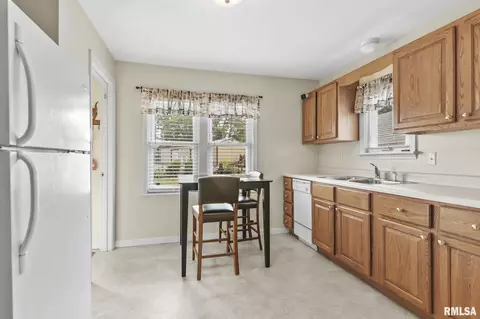 25 Ruth Ct, Springfield, IL 62704 photo 9