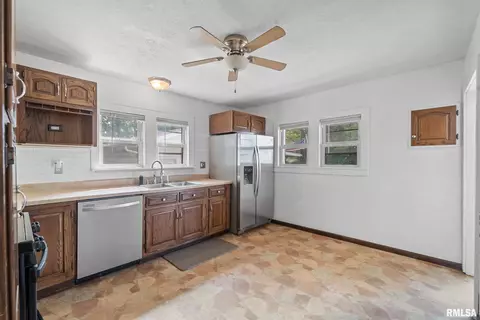 608 N Amos Ave, Springfield, IL 62702 photo 19