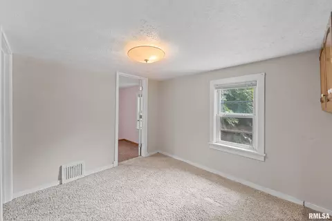 608 N Amos Ave, Springfield, IL 62702 photo 28