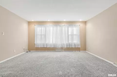 2128 Kaskaskia Dr, Springfield, IL 62702 photo 6