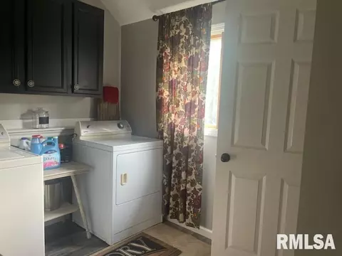 402 Ebony St, Thayer, IL 62689 photo 15