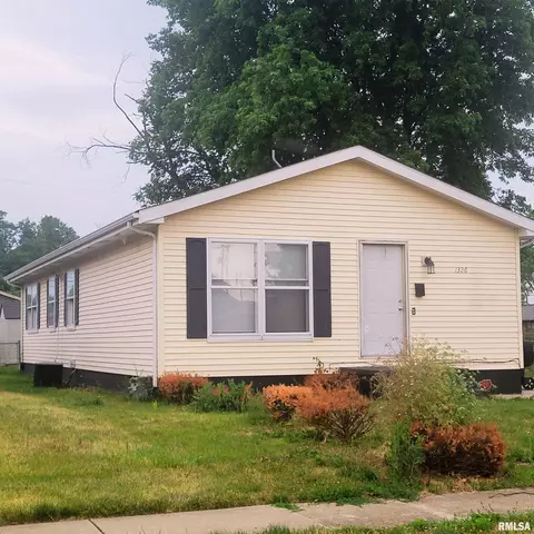 1326 E Washington St, Springfield, IL 62703