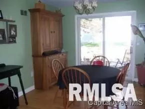 207 E Dayton, Oneida, IL 61467 photo 3