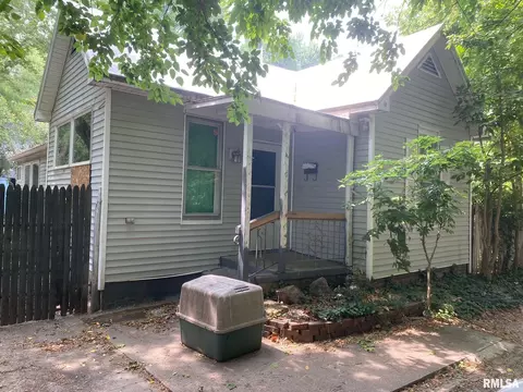 2147 S 15th St, Springfield, IL 62703