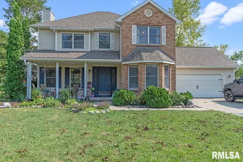 516 Richmond Dr, Chatham, IL 62629