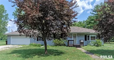 217 S East St, Loami, IL 62661