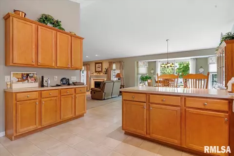 5304 Manhattan Dr, Springfield, IL 62711 photo 15