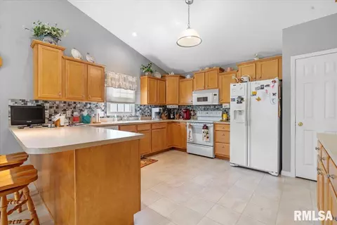 5304 Manhattan Dr, Springfield, IL 62711 photo 11
