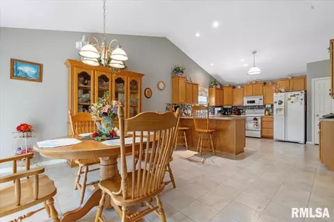 5304 Manhattan Dr, Springfield, IL 62711 photo 7
