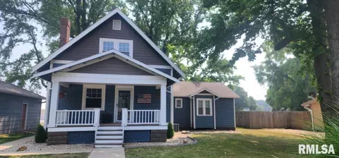 713 E Birch St, New Berlin, IL 62670