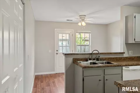 129 Volare Ln, Springfield, IL 62703 photo 9