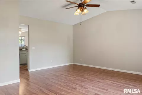 129 Volare Ln, Springfield, IL 62703 photo 4