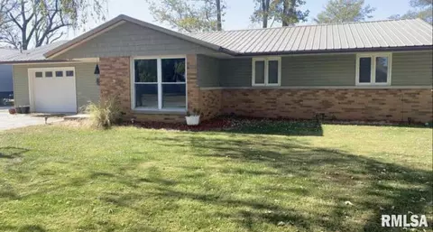 131 Prairie St, Greenfield, IL 62044