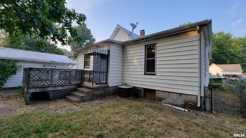 1109 N 13th St, Springfield, IL 62702 photo 9