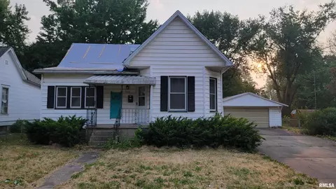 1109 N 13th St, Springfield, IL 62702