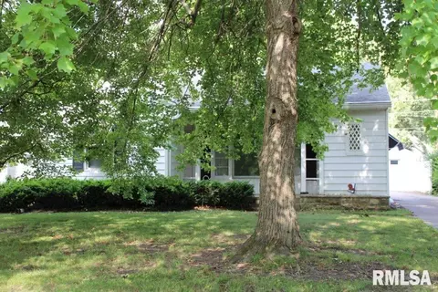 2518 S Walnut St, Springfield, IL 62704