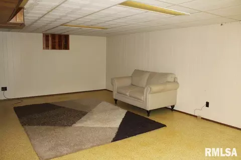 2518 S Walnut St, Springfield, IL 62704 photo 17