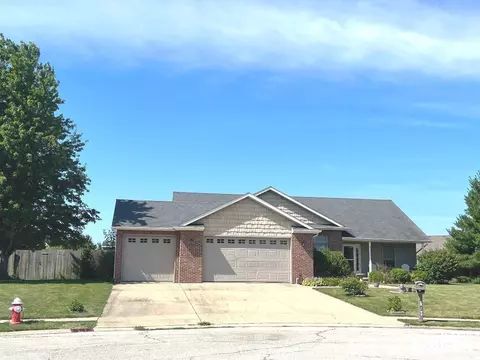 520 Northpointe Ct, Chatham, IL 62629