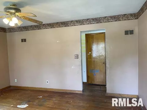 1921 S 2nd St, Springfield, IL 62704 photo 5