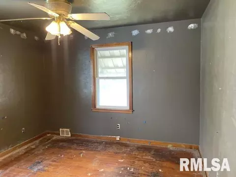 1921 S 2nd St, Springfield, IL 62704 photo 9