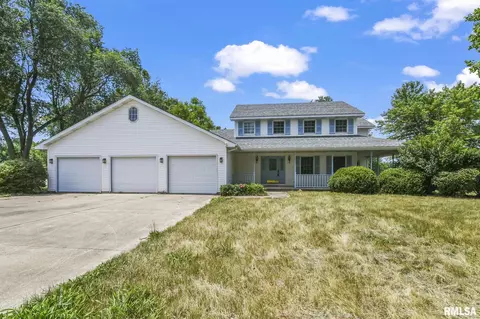 19791 Hunt Rd, Petersburg, IL 62675
