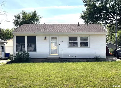 27 Sickles Dr, Decatur, IL 62521