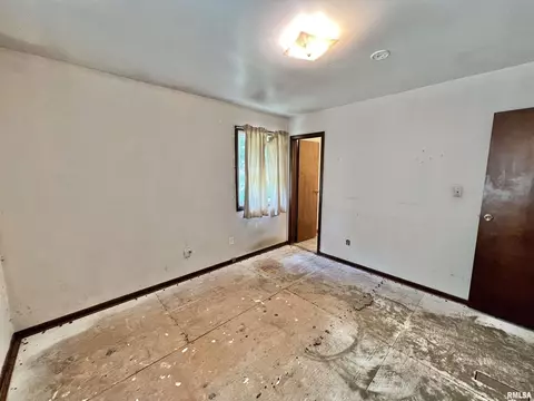 729 Diane Ct, Springfield, IL 62702 photo 6