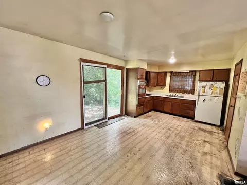 729 Diane Ct, Springfield, IL 62702 photo 3