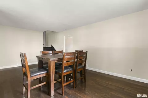 2204 Kaskaskia Dr, Springfield, IL 62702 photo 6