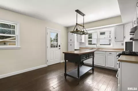 2204 Kaskaskia Dr, Springfield, IL 62702 photo 8