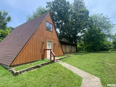 104 Cantrall St, Cantrall, IL 62625