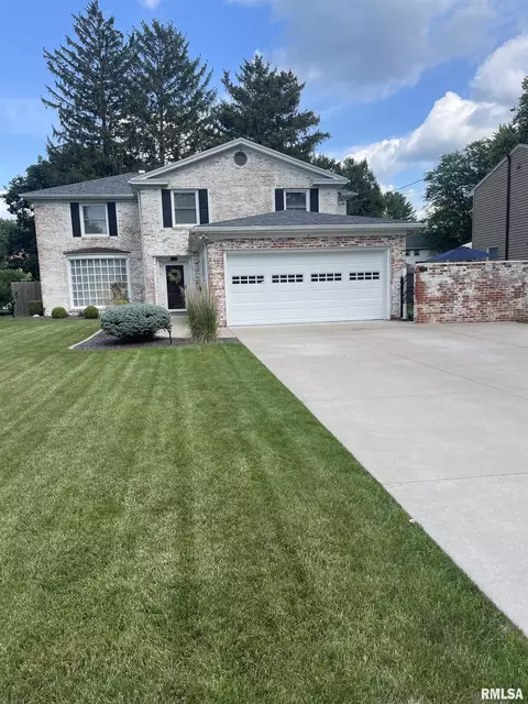 1667 N Cherry St, Galesburg, IL 61401