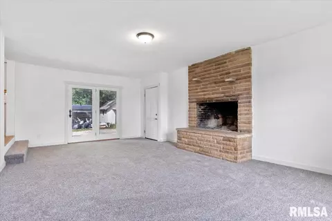 3620 N Peoria Rd, Springfield, IL 62702 photo 18
