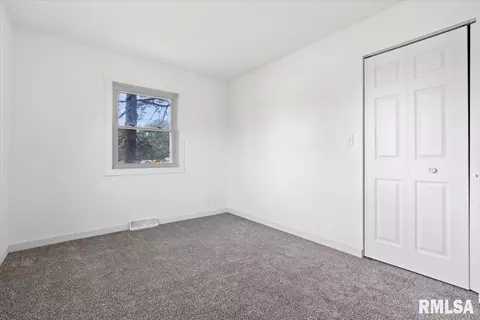 3620 N Peoria Rd, Springfield, IL 62702 photo 24
