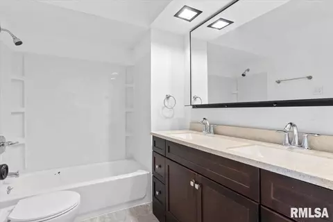 3620 N Peoria Rd, Springfield, IL 62702 photo 19