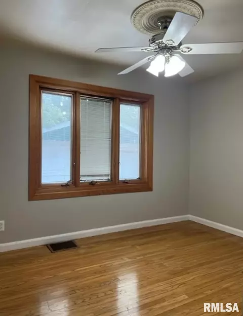 1508 W Capitol Ave, Springfield, IL 62704 photo 8