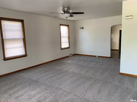 1726 E Keys Ave, Springfield, IL 62702 photo 4