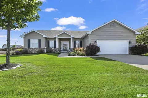 4404 Sawgrass Dr, Springfield, IL 62711