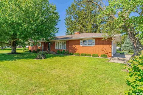 1511 N Union St, Lincoln, IL 62656