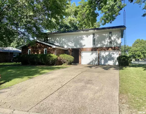 432 Amherst Dr, Sherman, IL 62684