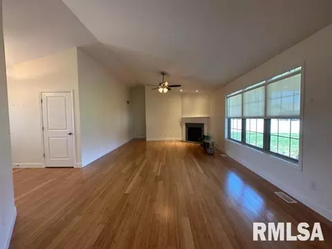 2000 West Rd, Springfield, IL 62711 photo 10