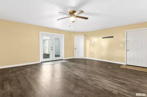 2241 Dunwich, Springfield, IL 62702 photo 17