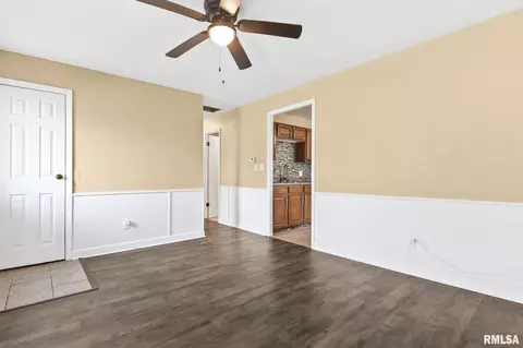 2241 Dunwich, Springfield, IL 62702 photo 4