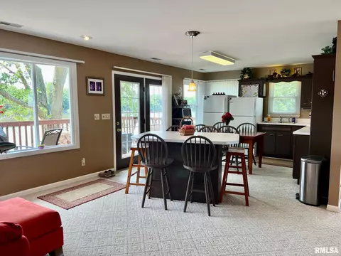 2067 E 253rd Ln, Ursa, IL 62376 photo 7