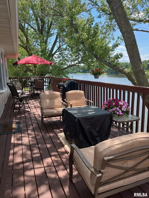 2067 E 253rd Ln, Ursa, IL 62376 photo 9
