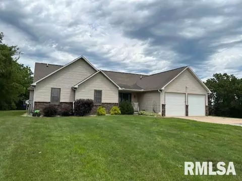 891 Township Rd, Stronghurst, IL 61480