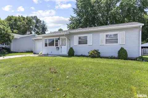 1361 Crestview Dr, Springfield, IL 62702