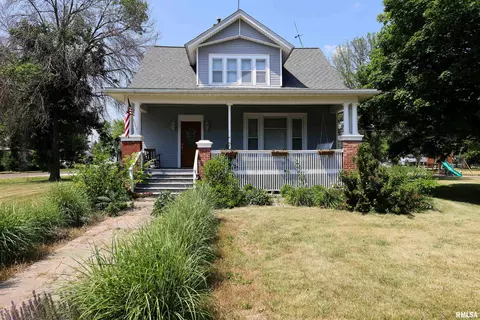 301 Albers St, Golden, IL 62339