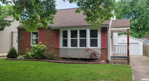 2216 S Pasfield St, Springfield, IL 62704