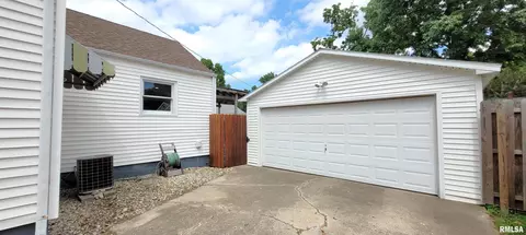 2216 S Pasfield St, Springfield, IL 62704 photo 8